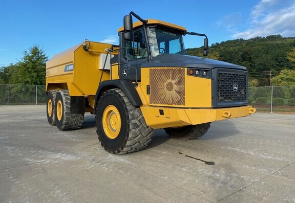 Deere 410E Water Truck - Photo 1