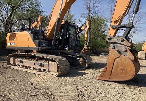 Case CX350D Excavator - Photo 2