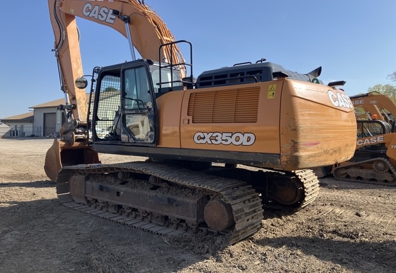 Case CX350D Excavator - Photo 3
