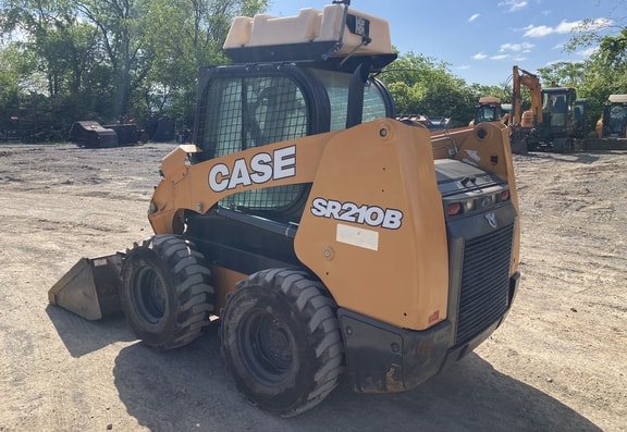 Case SR210B Skid Steer Loader - Photo 4