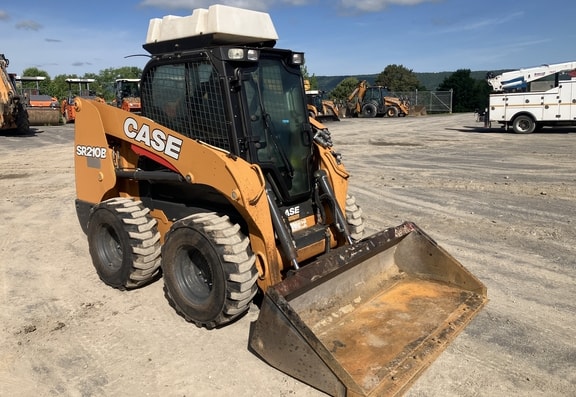 Case SR210B Skid Steer Loader - Photo 1