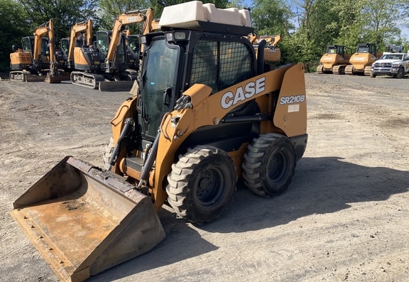 Case SR210B Skid Steer Loader - Photo 2