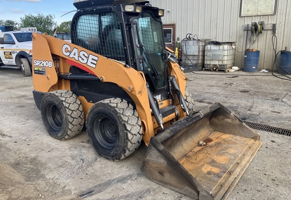 Case SR210B Skid Steer Loader - Photo 1