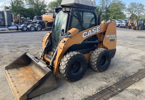 Case SR210B Skid Steer Loader - Photo 2