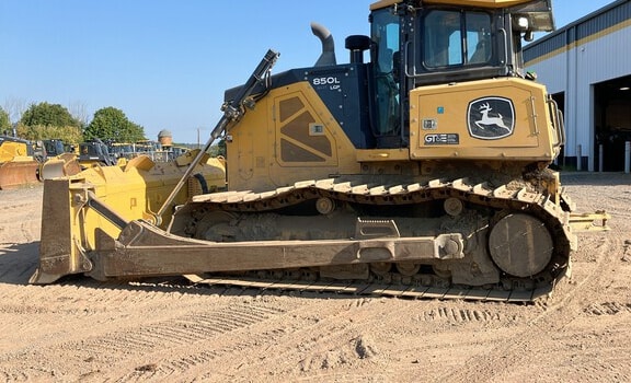 Deere 850L LGP Dozer - Photo 3