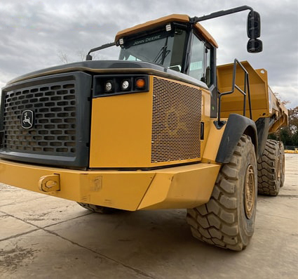 Deere 410E-II Articulating Dump Truck - Photo 1