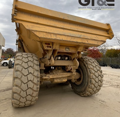 Deere 410E-II Articulating Dump Truck - Photo 4