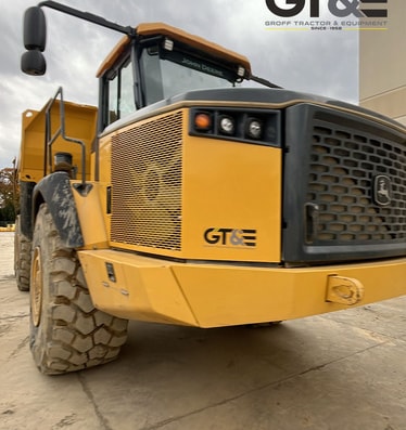 Deere 410E-II Articulating Dump Truck - Photo 2