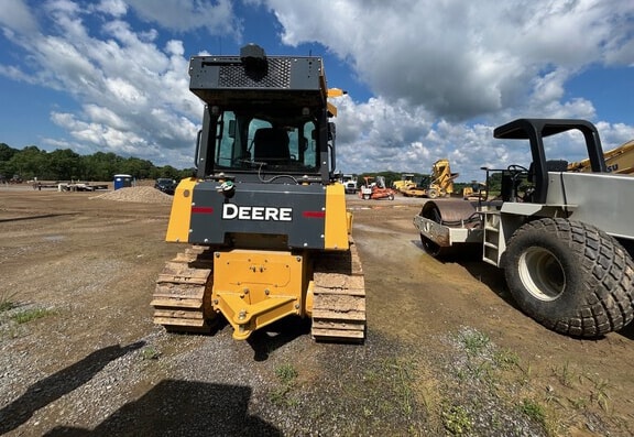 Deere 700L Dozer - Photo 4