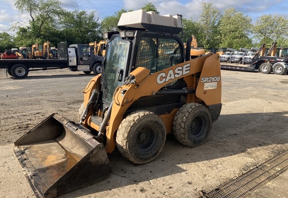 Case SR210B Skid Steer Loader - Photo 1