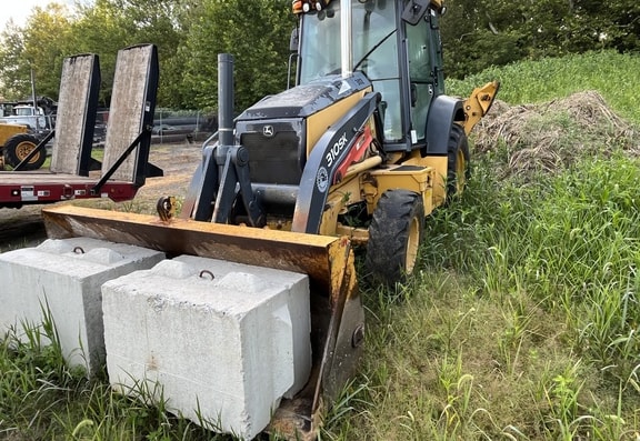 Deere 310SK Backhoe - Photo 3