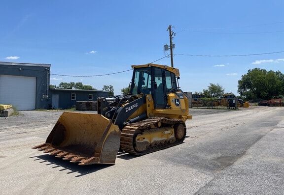 Deere 655K Crawler Loader - Photo 2