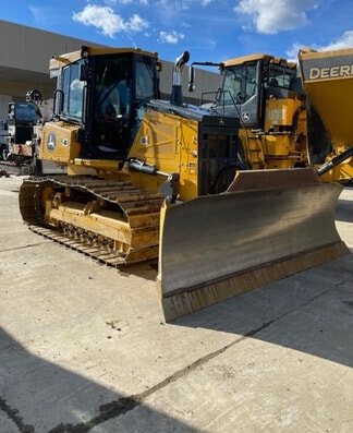 Deere 700L Dozer - Photo 1