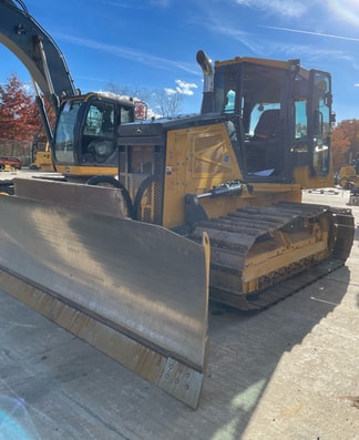 Deere 700L Dozer - Photo 2
