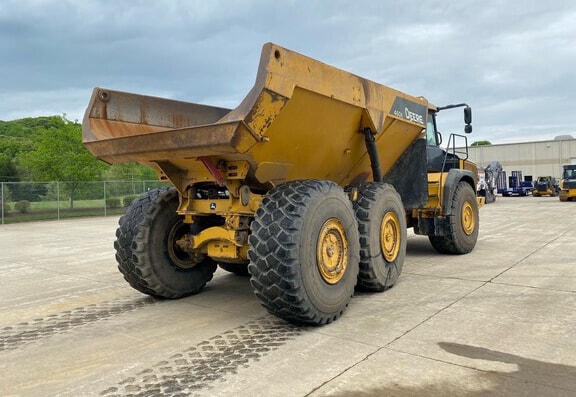 Deere 460E Articulating Dump Truck - Photo 3