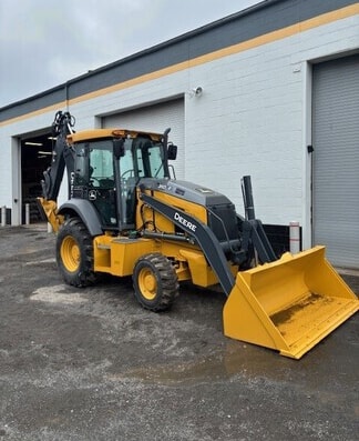 Deere 310G Backhoe - Photo 4