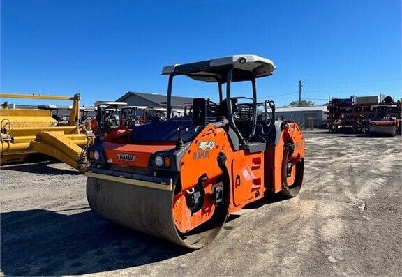 Hamm HD+1201 W-HF Tandum Smooth Drum Roller - Photo 2