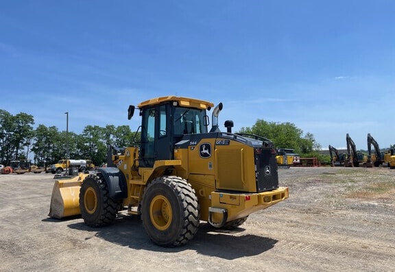 Deere 544P Wheel Loader - Photo 3