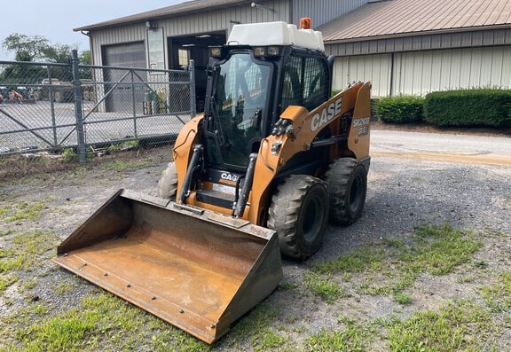Case SR210B Skid Steer Loader - Photo 2