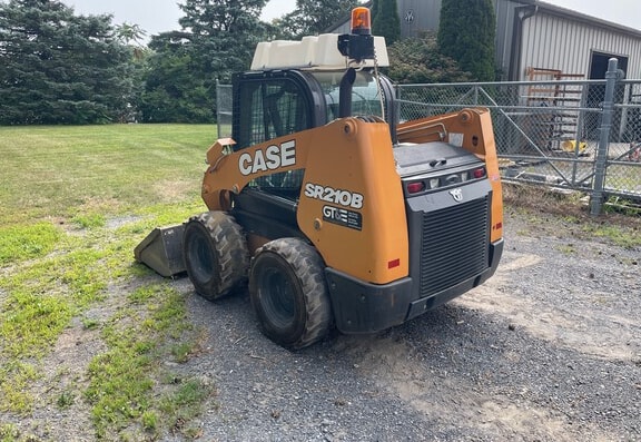 Case SR210B Skid Steer Loader - Photo 3