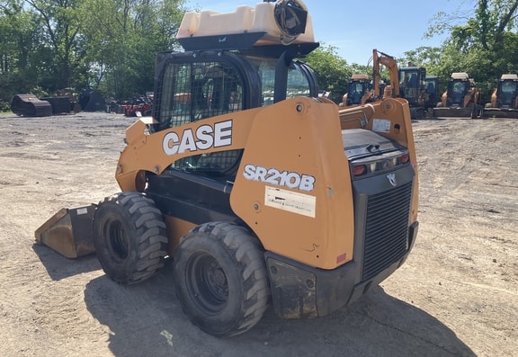Case SR210B Skid Steer Loader - Photo 3