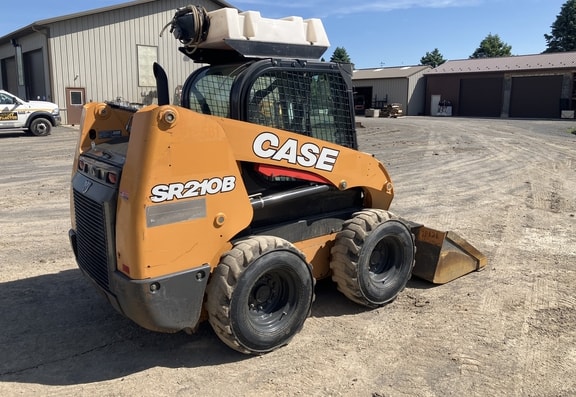 Case SR210B Skid Steer Loader - Photo 4