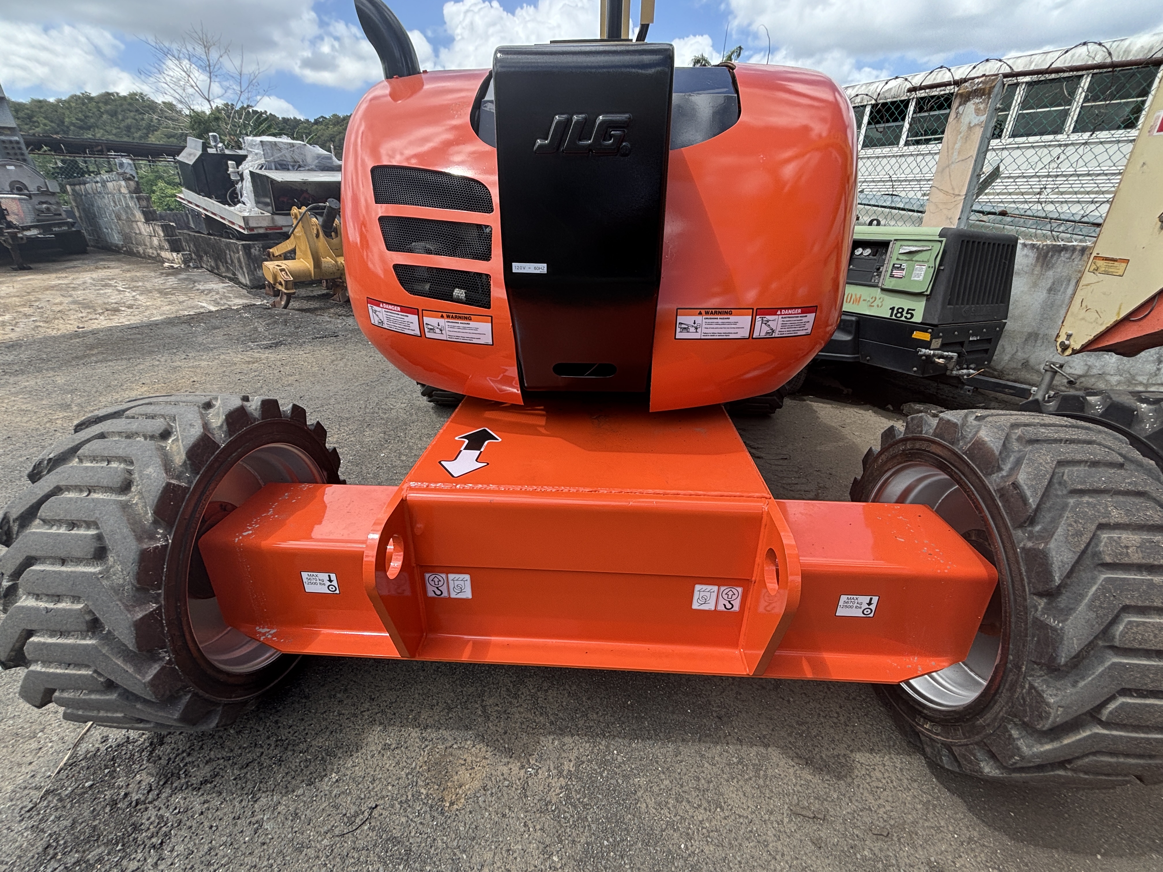 JLG 600AJ - Photo 4