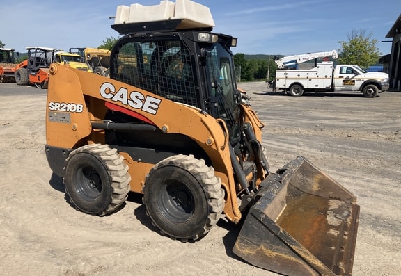 Case SR210B Skid Steer Loader - Photo 1
