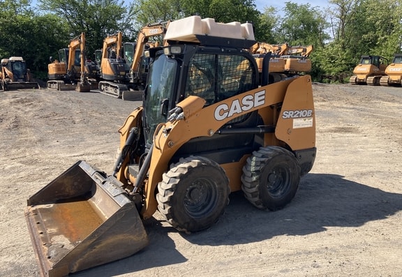 Case SR210B Skid Steer Loader - Photo 2