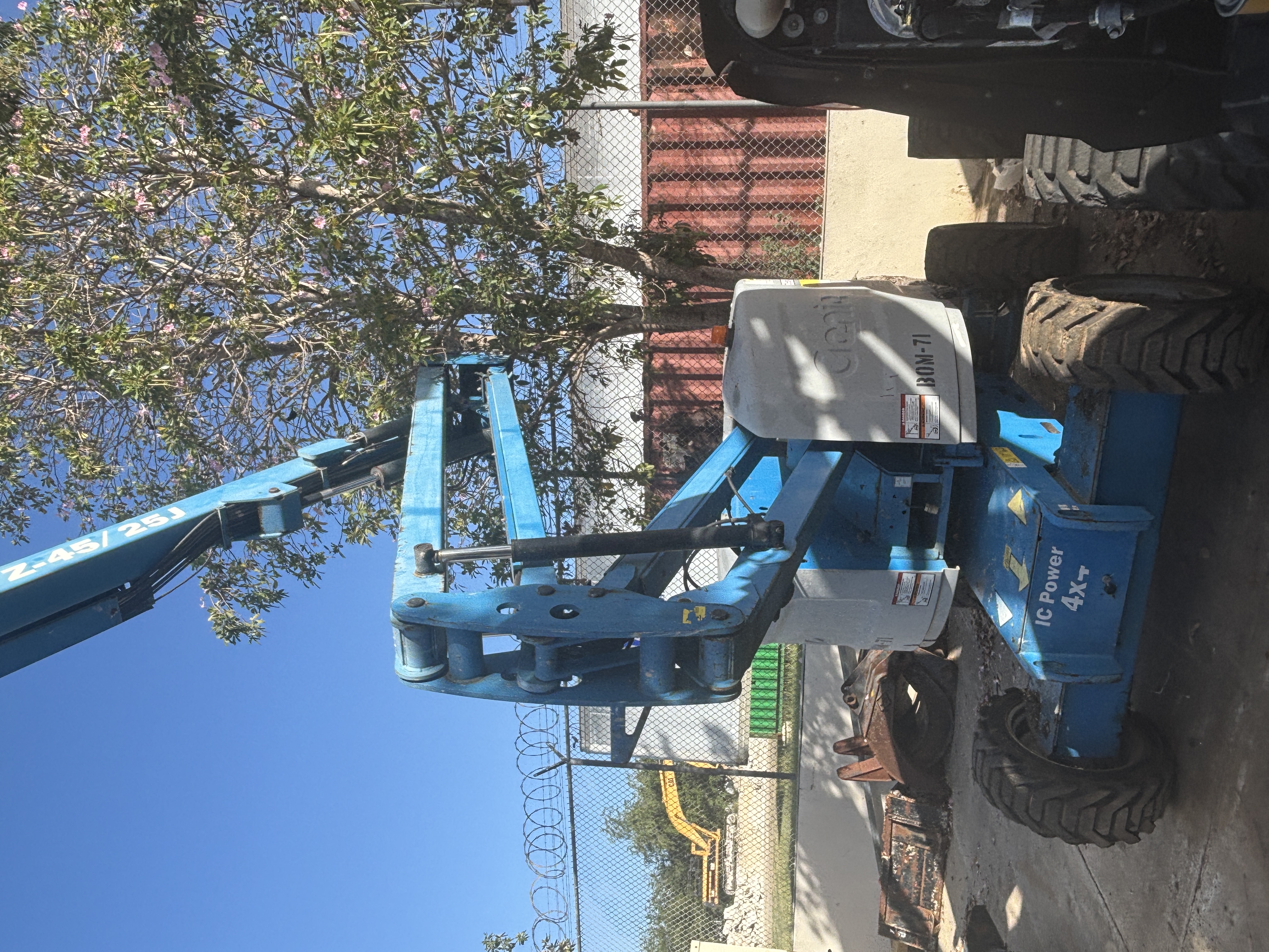 Genie Z45 - Photo 2
