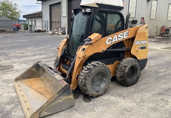 Case SR210B Skid Steer Loader - Photo 2
