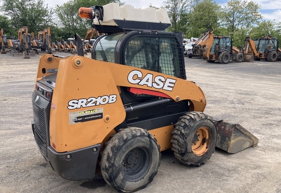 Case SR210B Skid Steer Loader - Photo 3