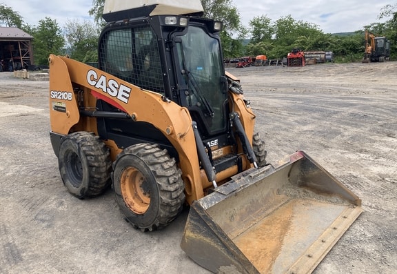 Case SR210B Skid Steer Loader - Photo 1