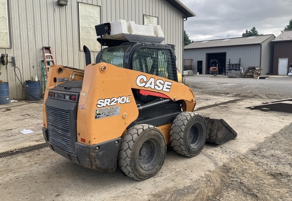 Case SR210B Skid Steer Loader - Photo 4