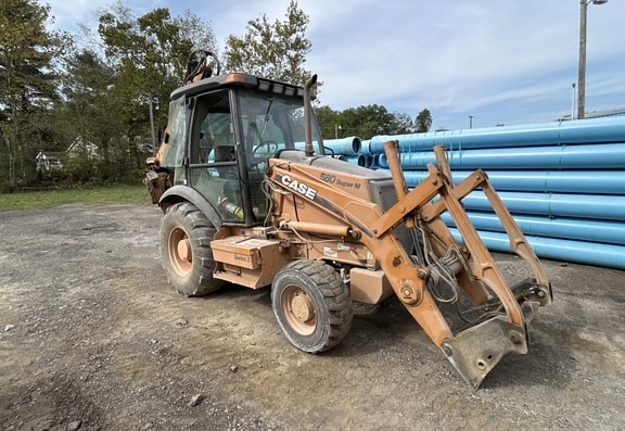 Case 580SM2 Backhoe - Photo 2