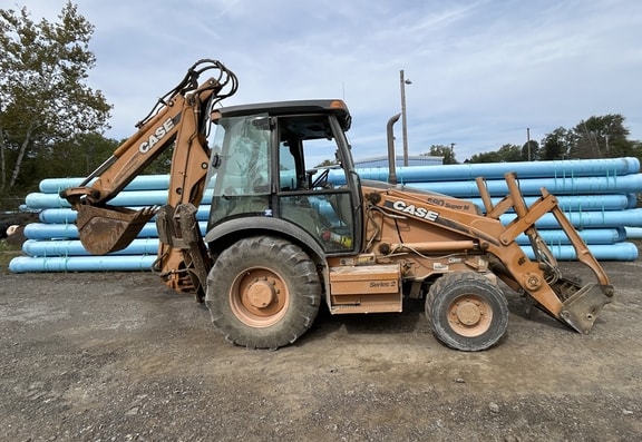 Case 580SM2 Backhoe - Photo 4