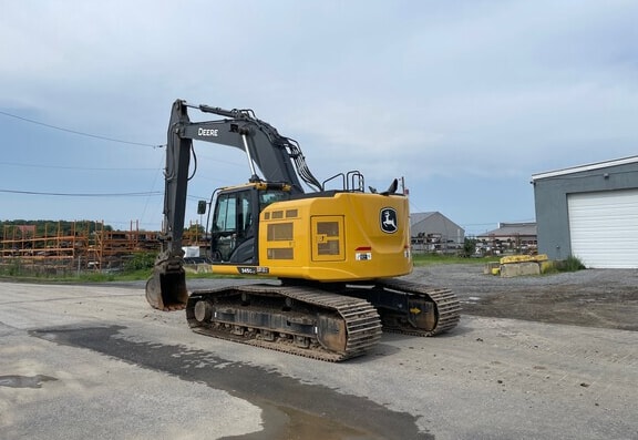 Deere 345G LC Excavator - Photo 3