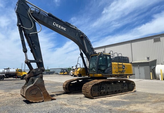 Deere 470P Excavator - Photo 2