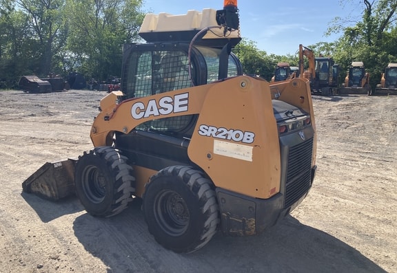 Case SR210B Skid Steer Loader - Photo 4