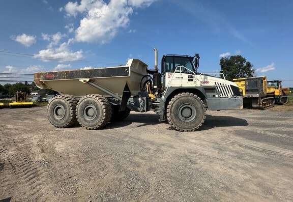 Terex TA400 Articulating Dump Truck - Photo 1