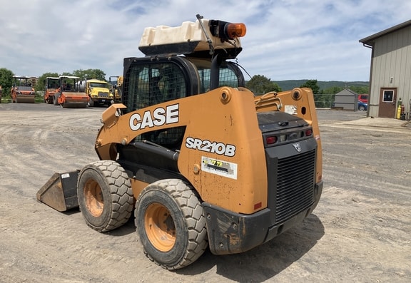 Case SR210B Skid Steer Loader - Photo 4