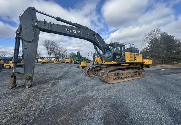 Deere 470G Excavator - Photo 1