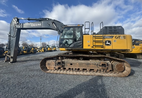 Deere 470G Excavator - Photo 3