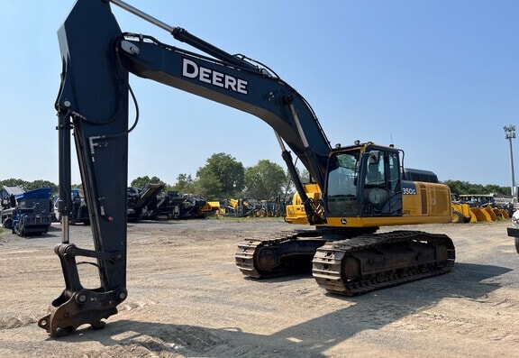 Deere 350G LC Excavator - Photo 2