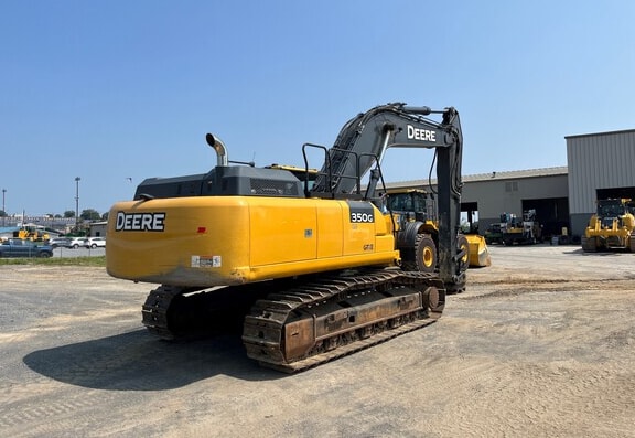 Deere 350G LC Excavator - Photo 4
