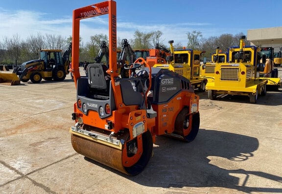 Hamm HD121IVO Tandum Drum Smooth Roller - Photo 4