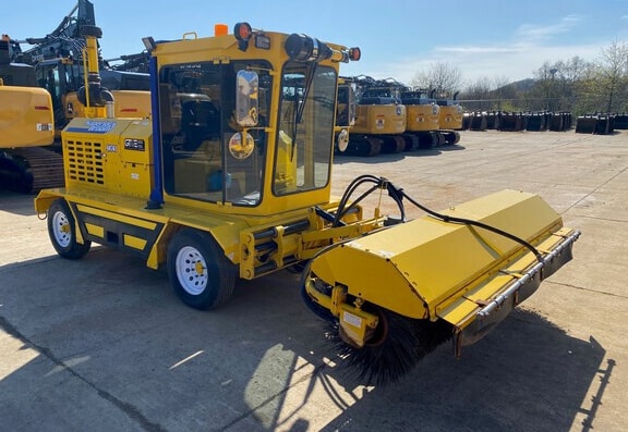 Superior SM74J Broom - Photo 1