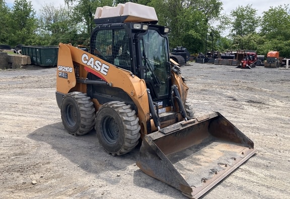 Case SR210B Skid Steer Loader - Photo 1