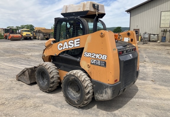 Case SR210B Skid Steer Loader - Photo 4