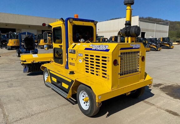 Superior SM74J Broom - Photo 3